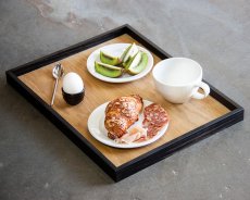 Serveringsbricka Linoljad ek/svart ram 36x28cm