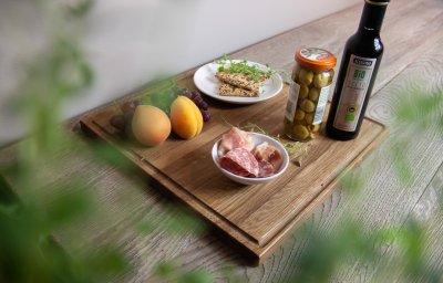 Stor bräda med dekorativt spår 35x35cm